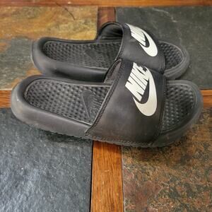 Nike Slides Boys size 2